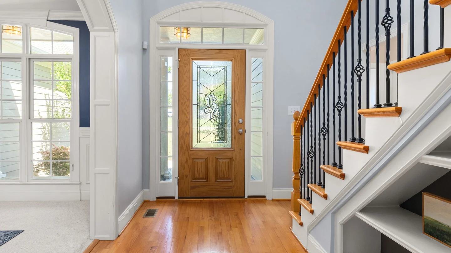 Original entrance listing photograph