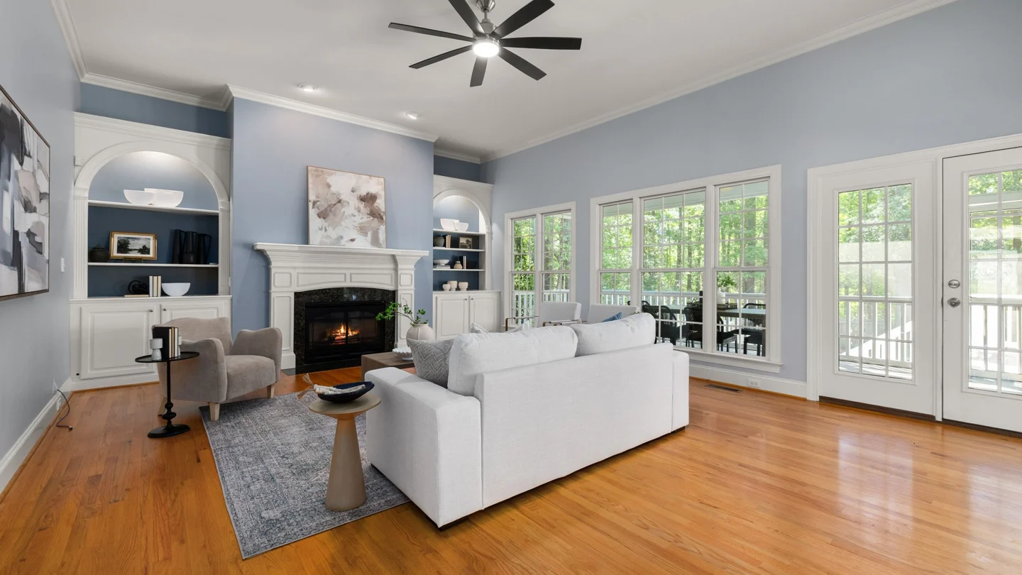 Original living room listing photograph